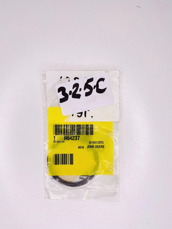 Кільце стопорне R64237